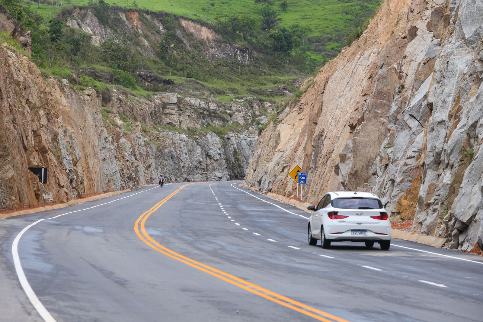 BR-235/BA — trecho Divisa SE/BA